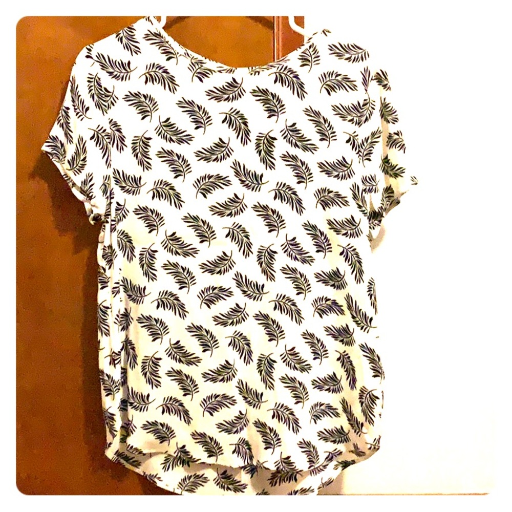 Feather Designed Business Top